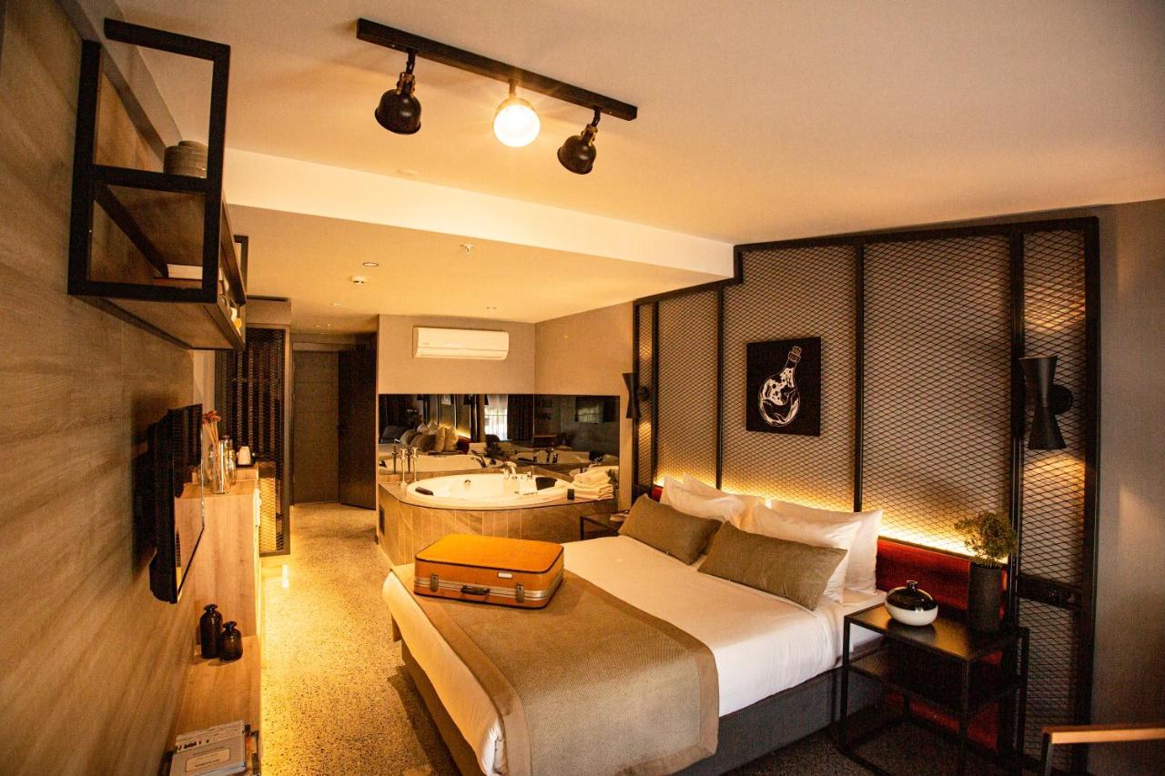 JAKUZI SUITE WITH GARDEN