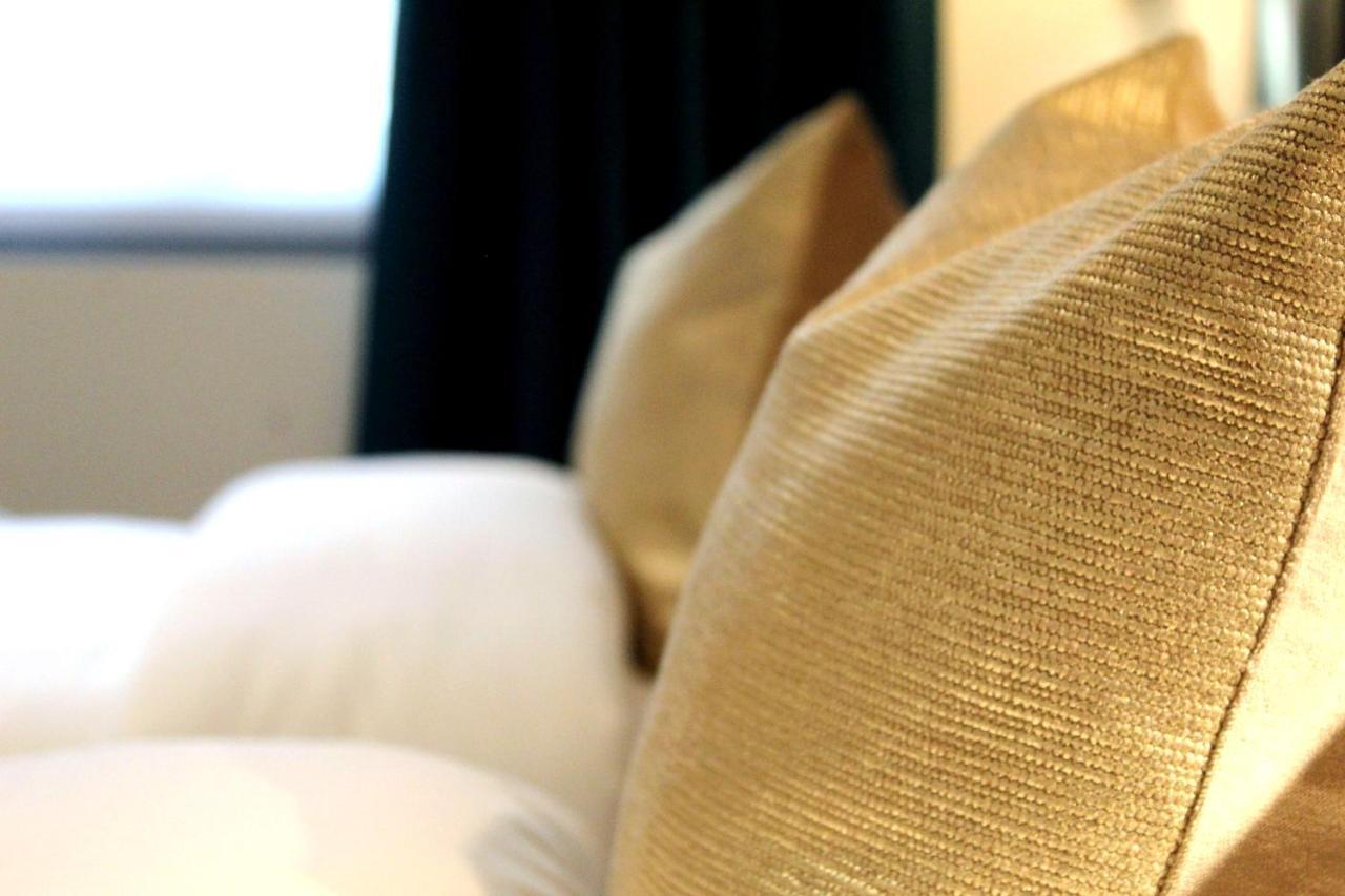 Twin Studio,1018533841:JPEG