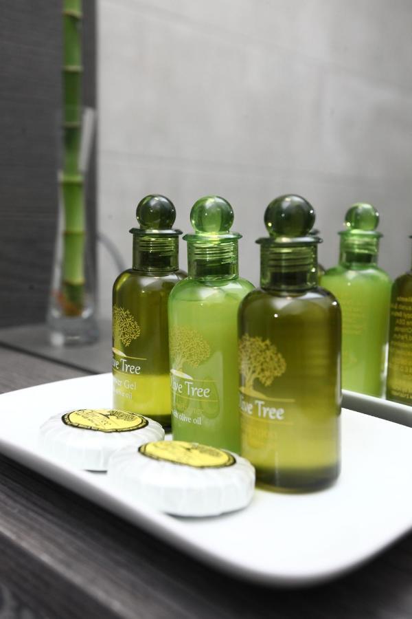 Deluxe Studio,1032442559:JPEG