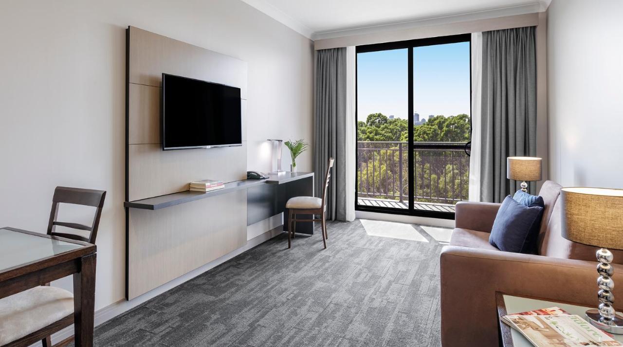 Deluxe One-Bedroom Apartment