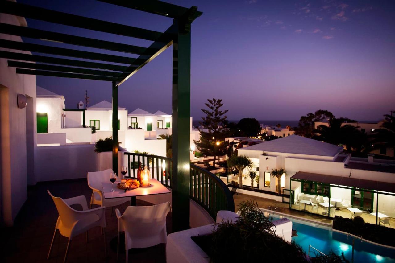 Two-Bedroom Apartment Sea View