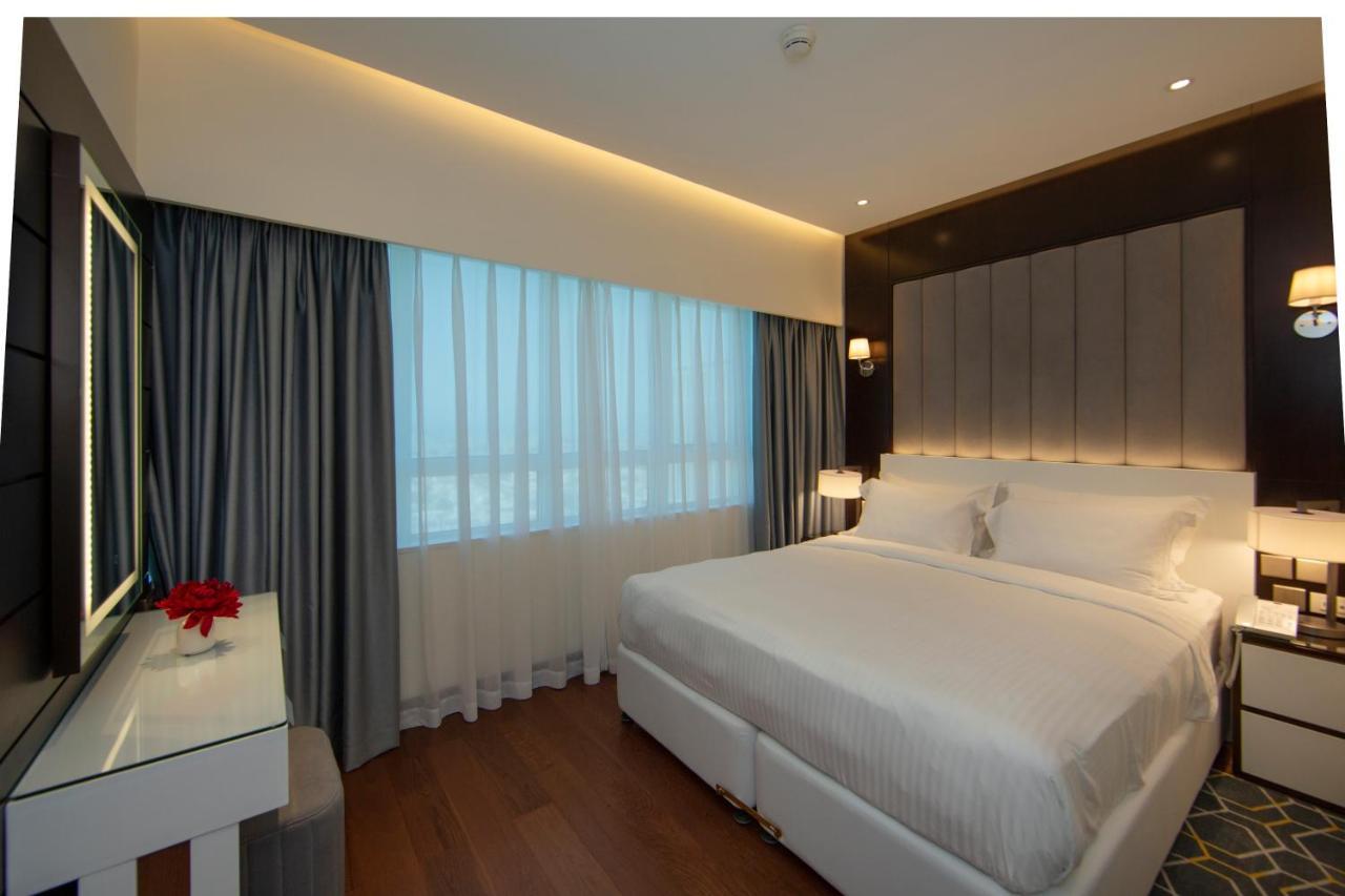 Deluxe Studio,1212314416:JPEG