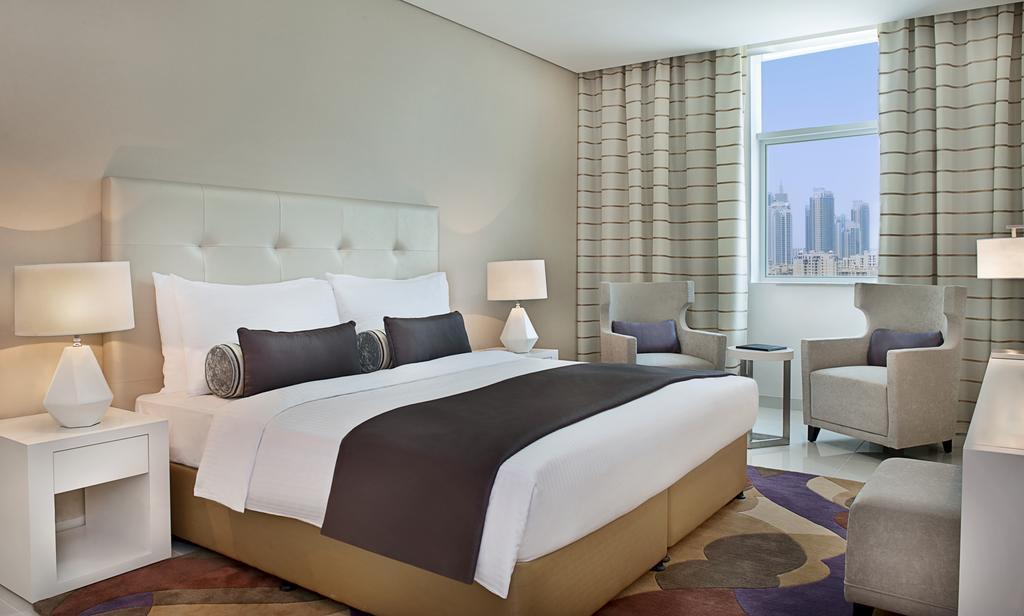 Three Bedroom Suite kitchenette City Skyline View,1276949368:JPEG