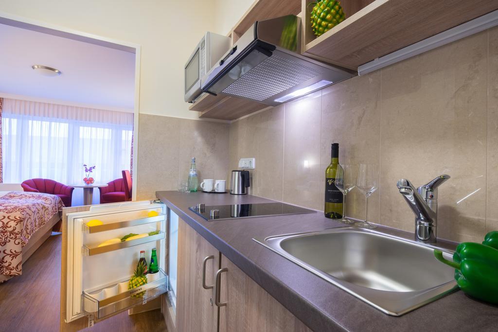 Single Room with Kitchenette