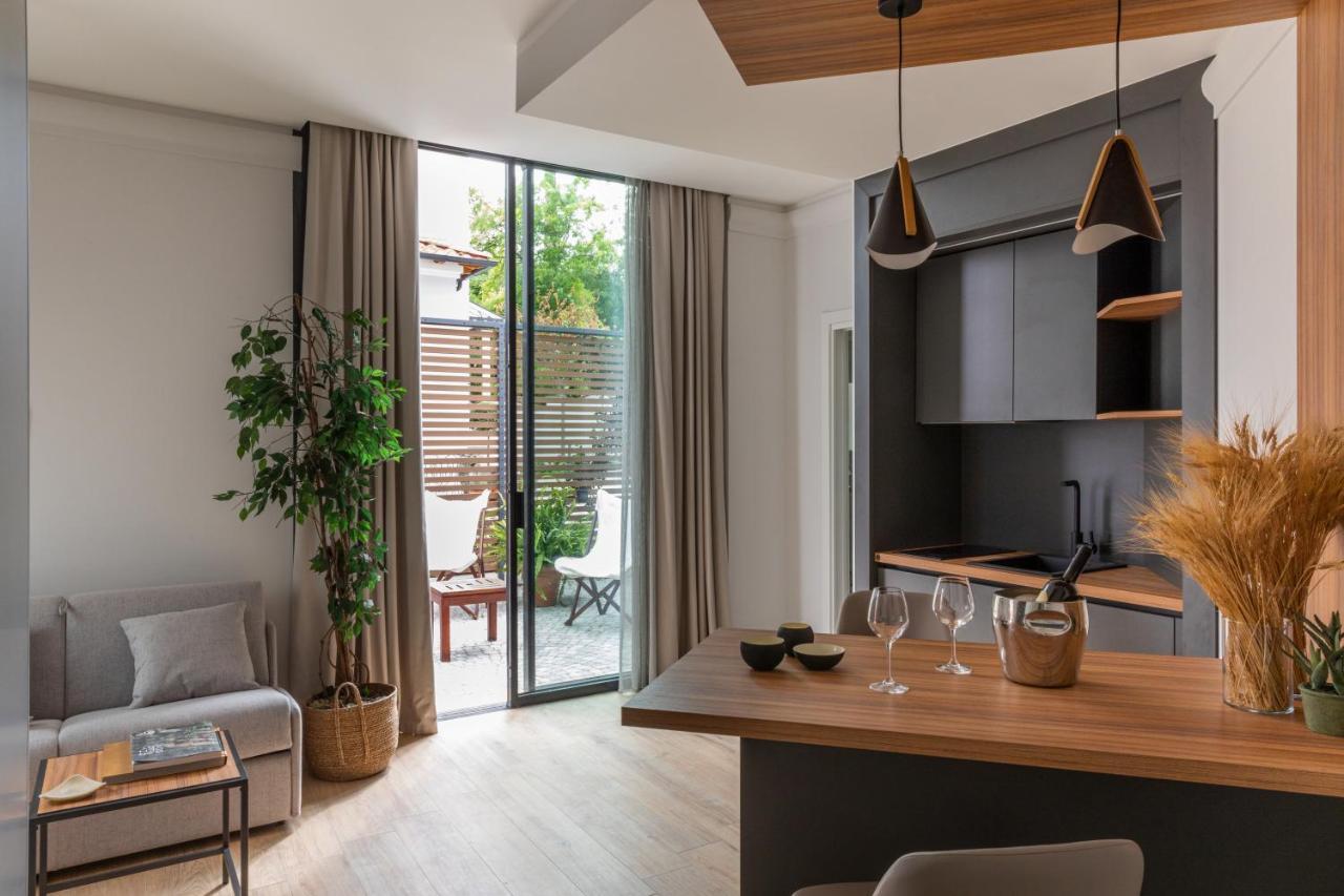 Deluxe Apartment with Balcony