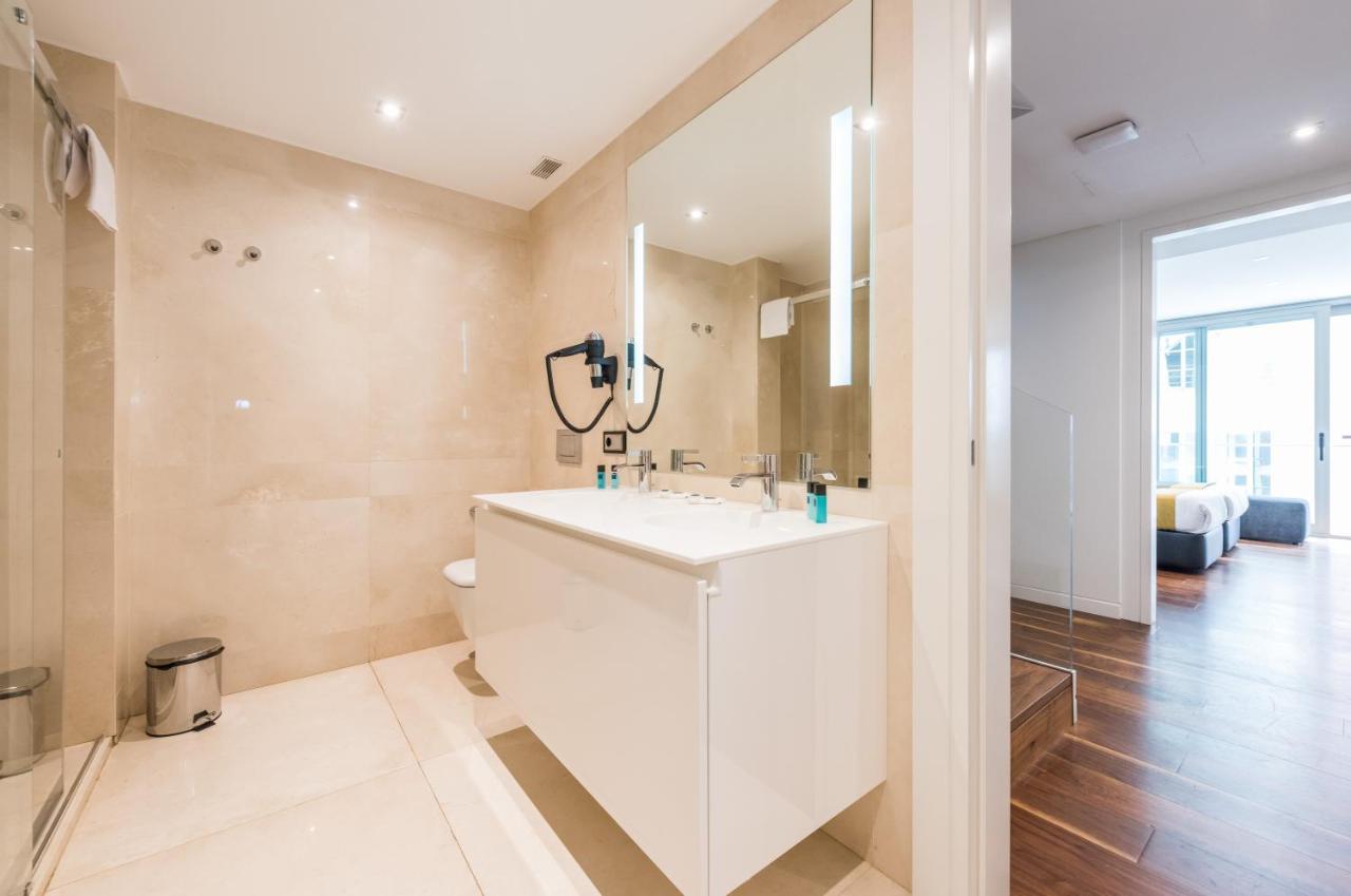 Skyline 4 Bedroom Duplex Apartment terrace