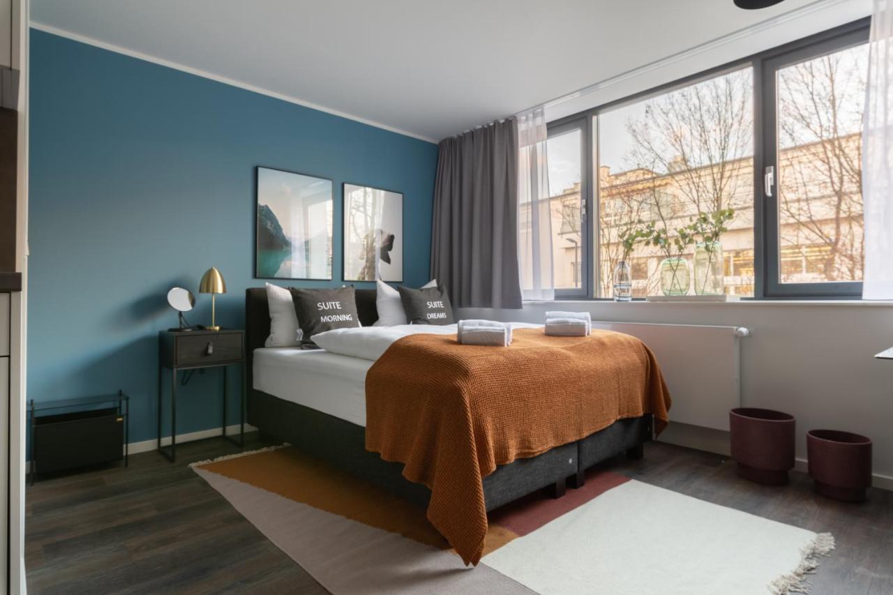 Single Suite,1154733885:JPEG