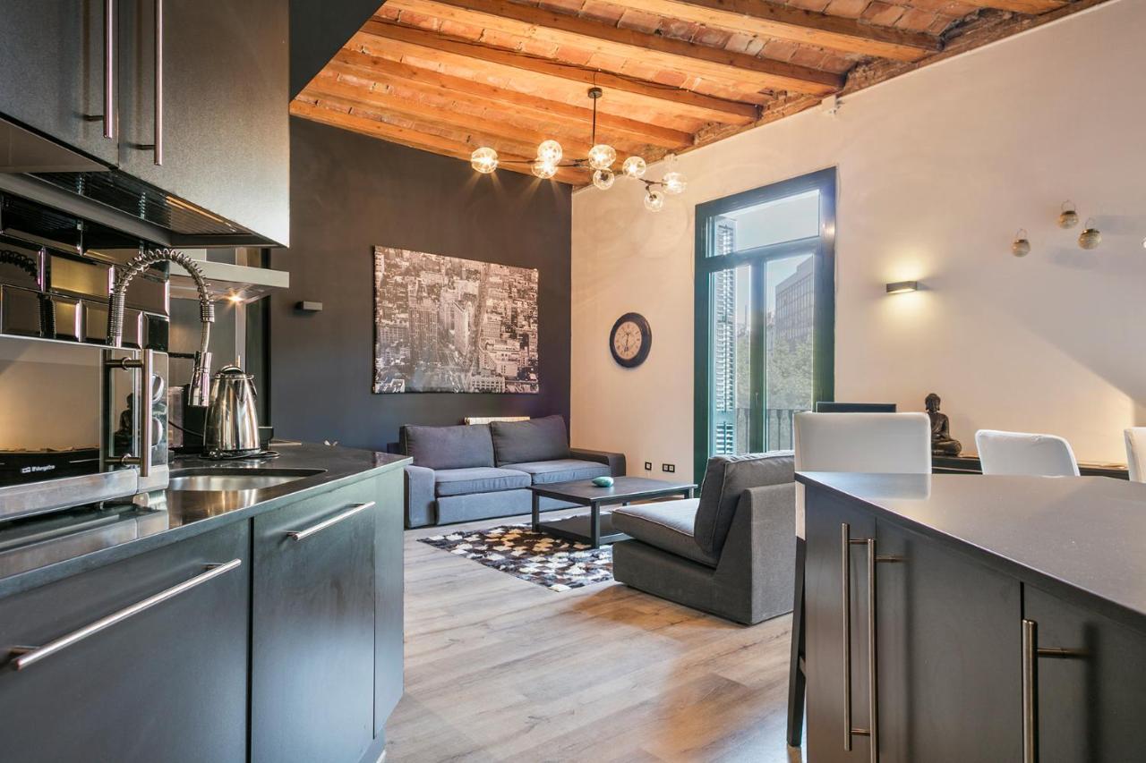 Deluxe Five-Bedroom Apartment,1163454381:JPEG