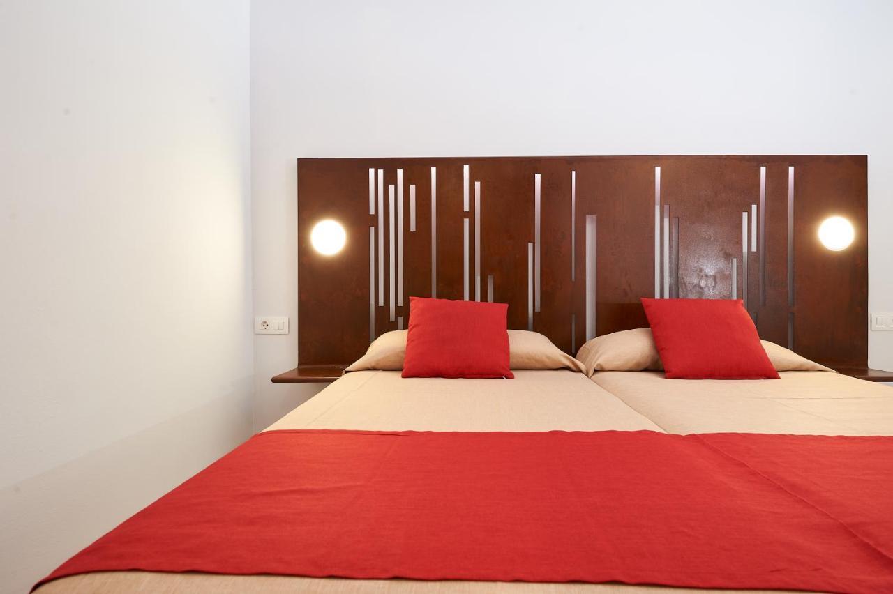 Double Room with Lounge (4 adults)