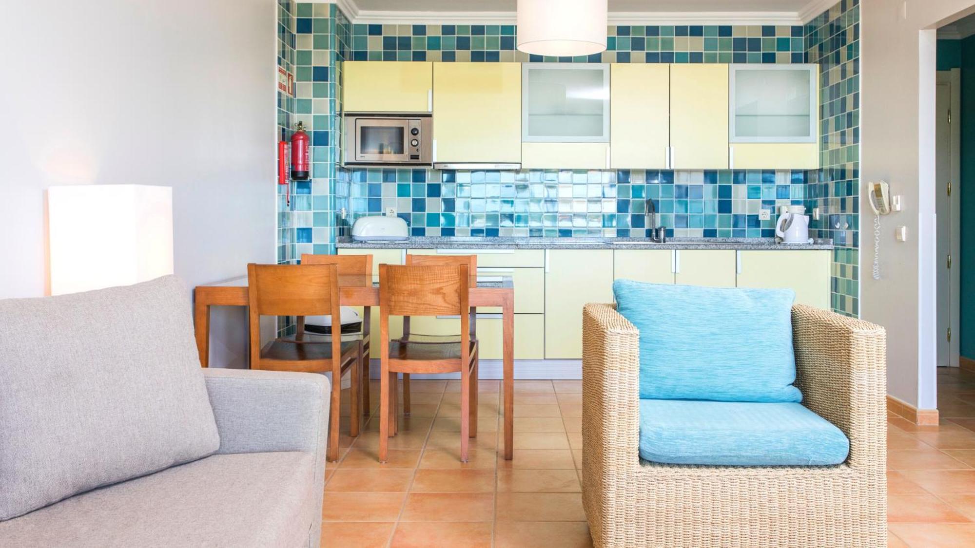 One-Bedroom Apartment with Sea View,1209357241:JPEG