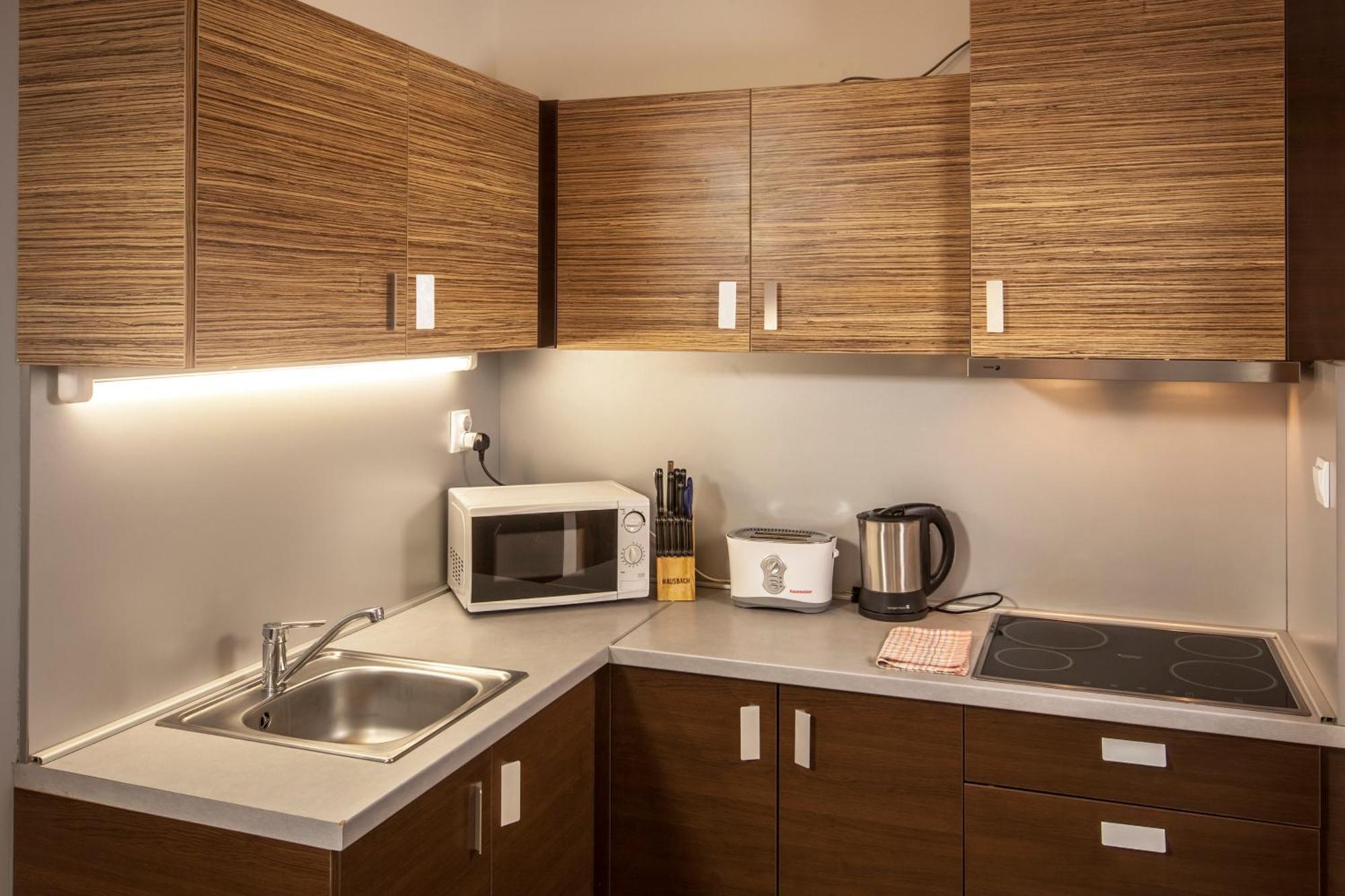 Deluxe Two-Bedroom Apartment with Air-conditioning