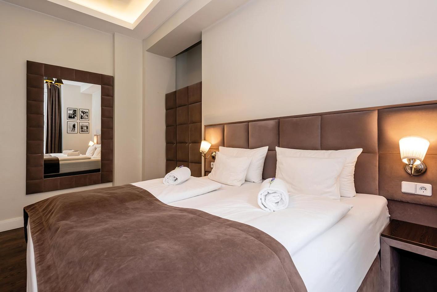 Queen Suite