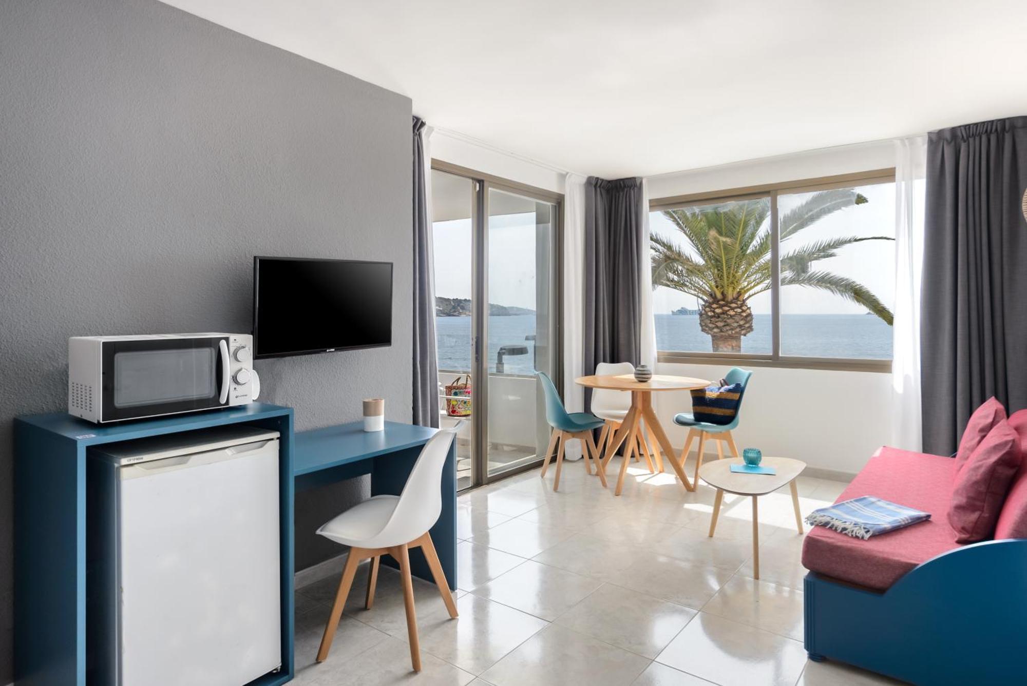 Two-Bedroom Apartment with Sea View