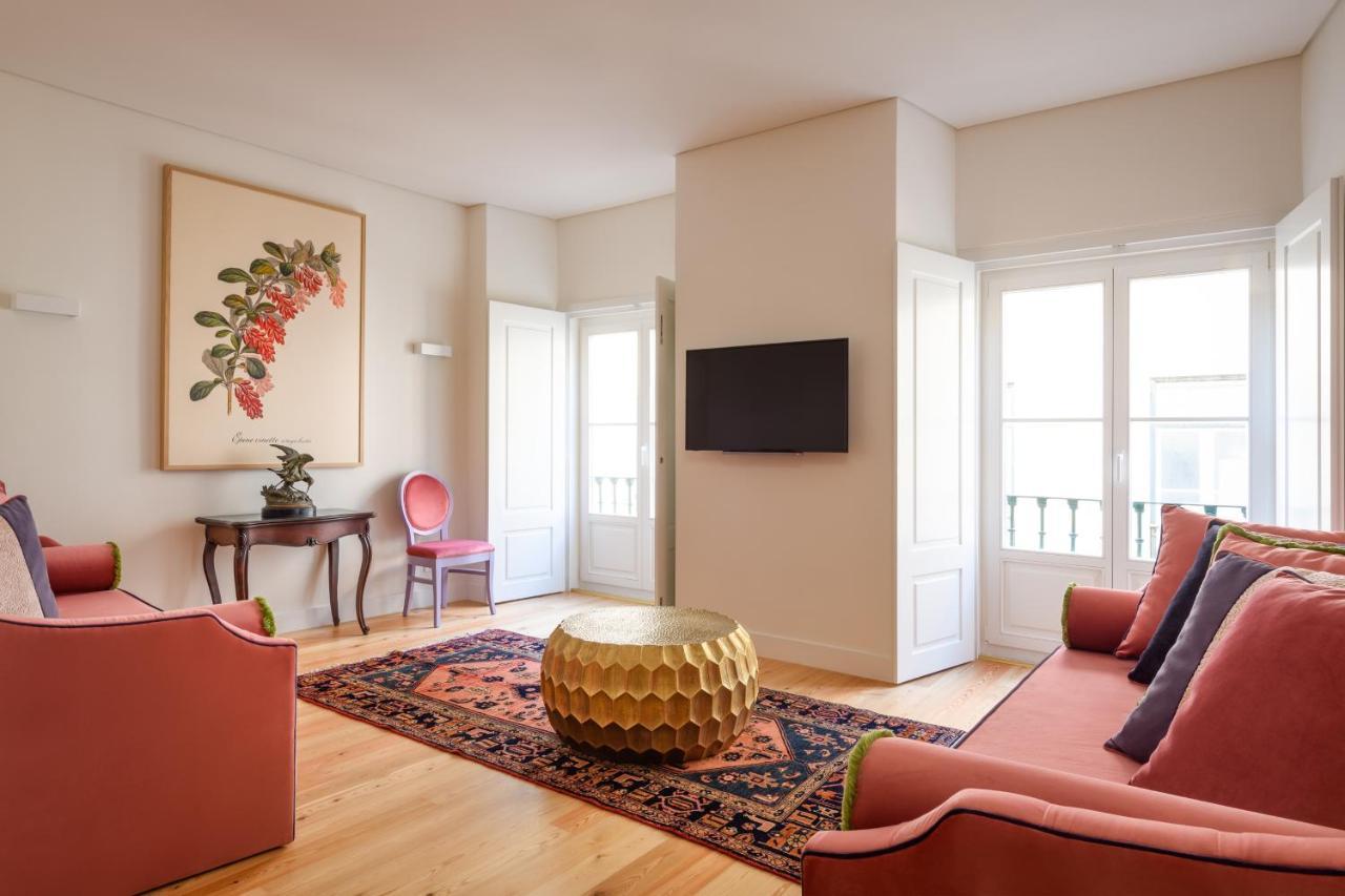 Studio,1252469485:JPEG