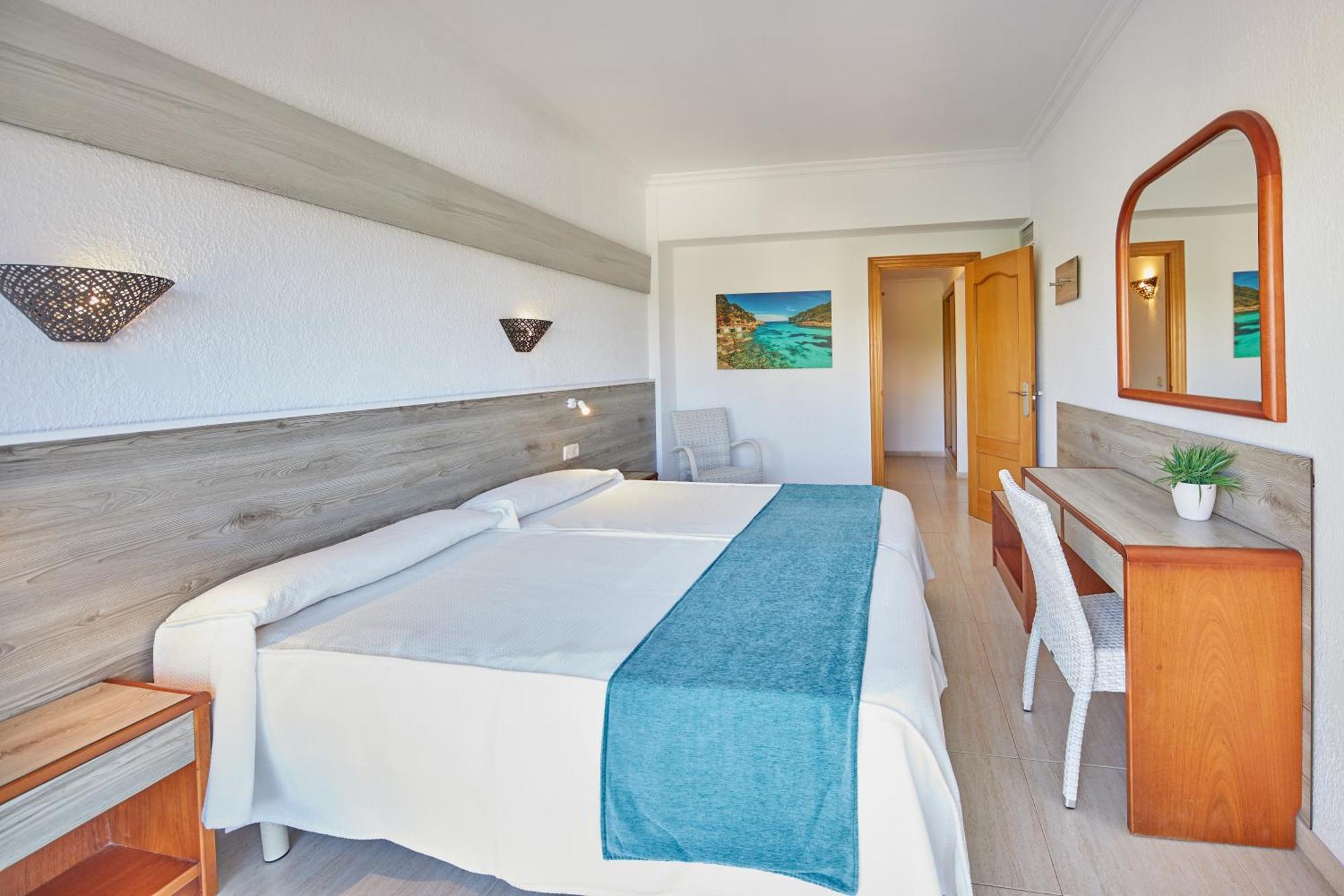 Two-Bedroom Apartment Pool View