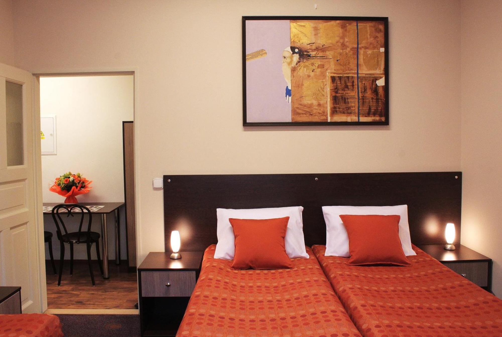 Two-Bedroom Apartment,1279942198:JPEG