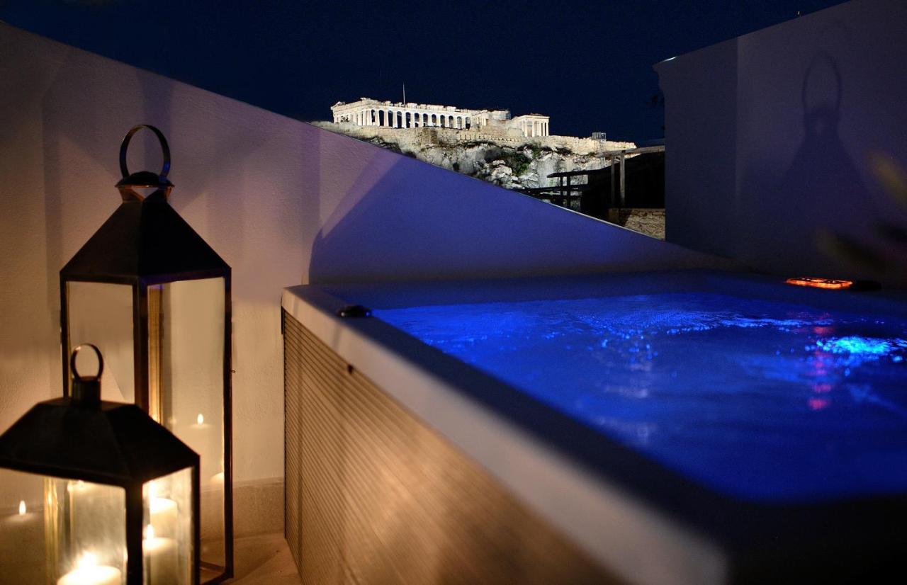 ATHINAIDOS PREMIUM QUARTER WITH JACUZZI by K&K