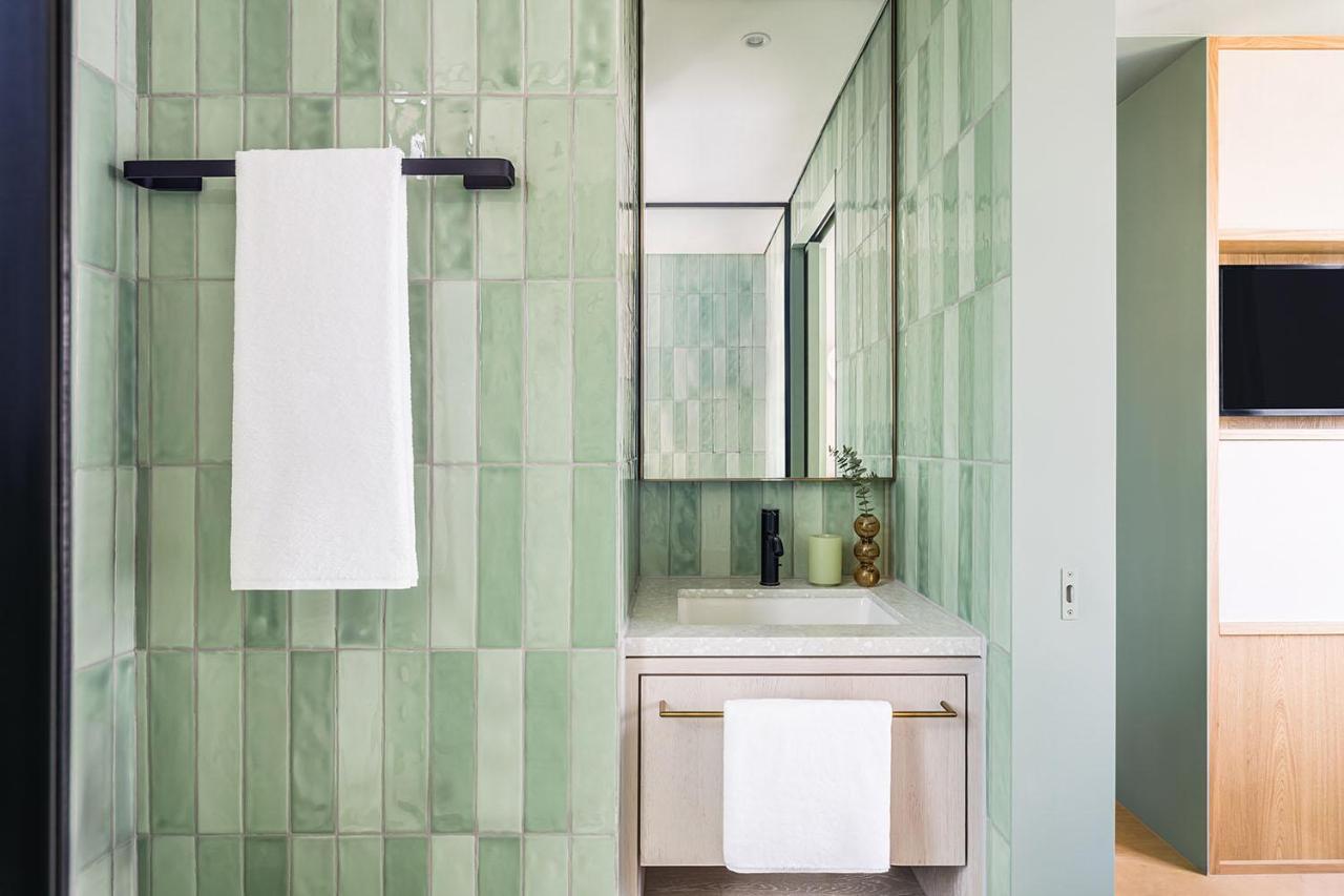 Ying Suite,1308846646:JPEG