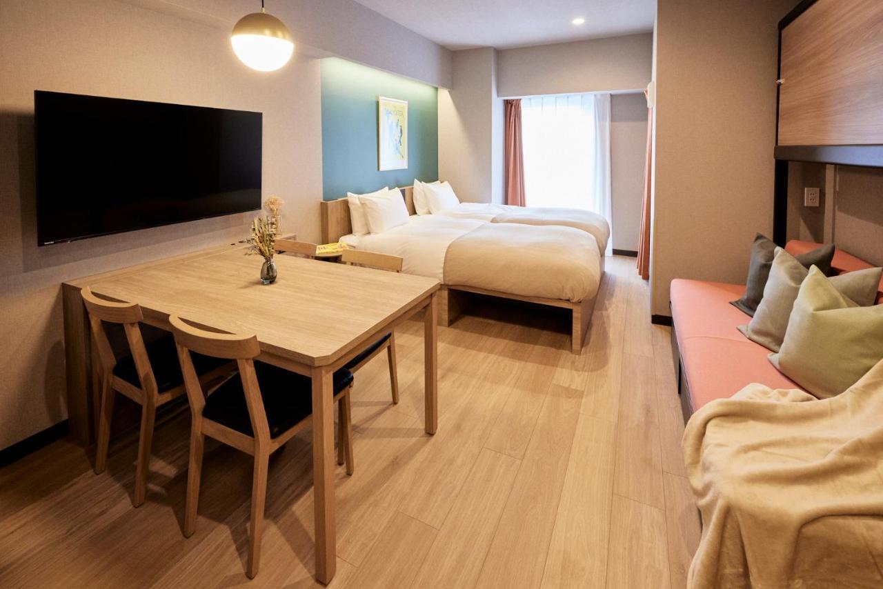 Deluxe Studio Apartment - High Floor