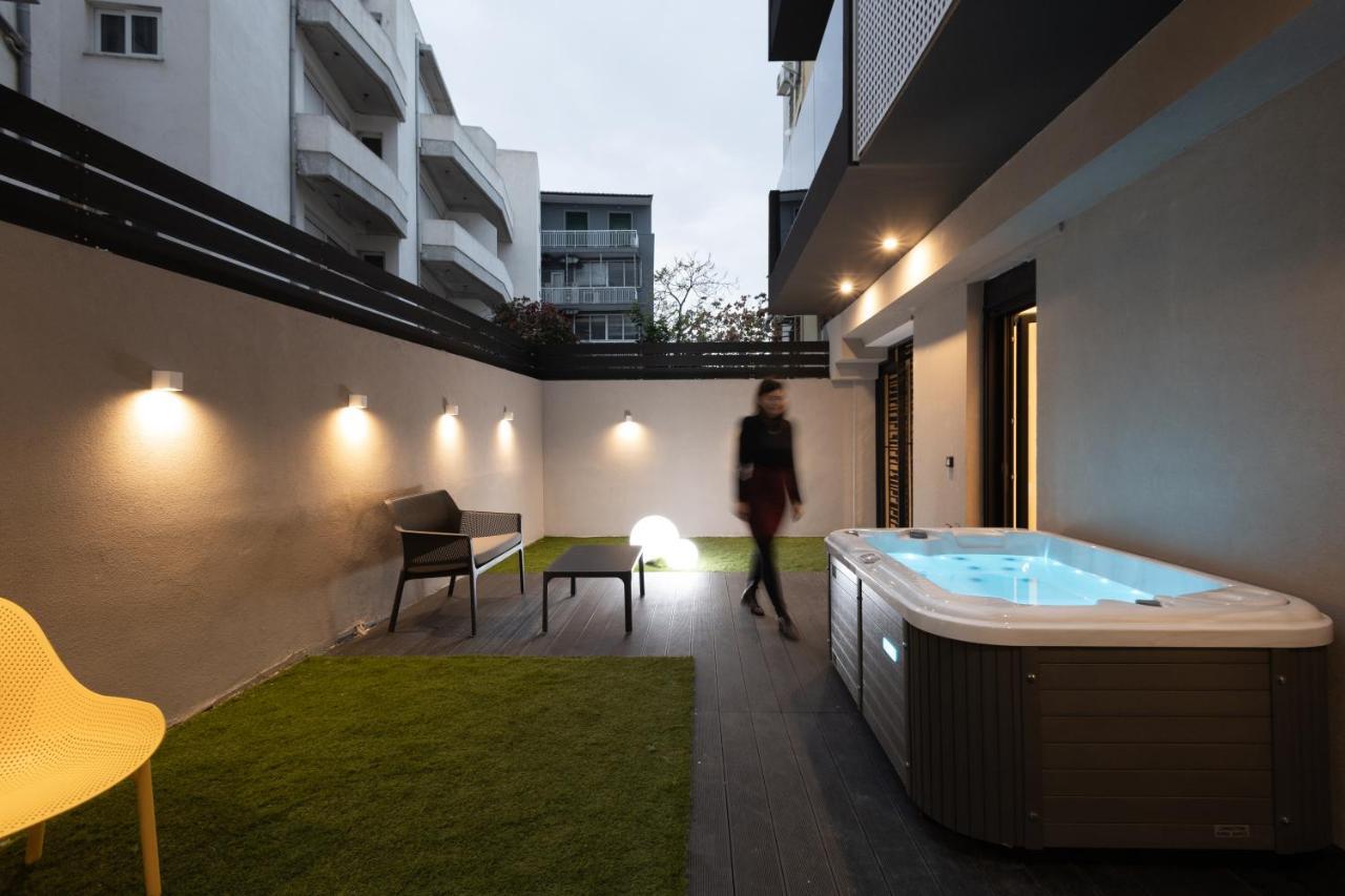 Superior Suite with Private Garden and Jacuzzi