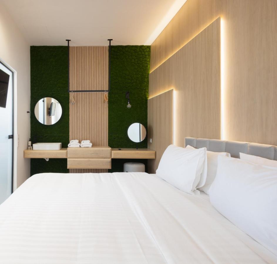Two-Bedroom Maisonette Suite with Jacuzzi