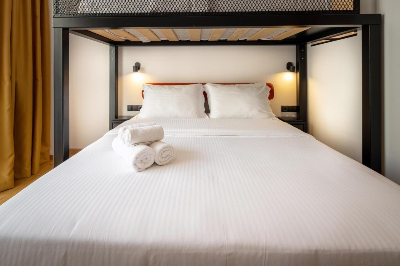 Deluxe Double Room with Extra Bed,1344798293:JPEG