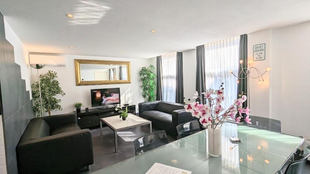 Two-Bedroom Apartment,1404629969:JPEG