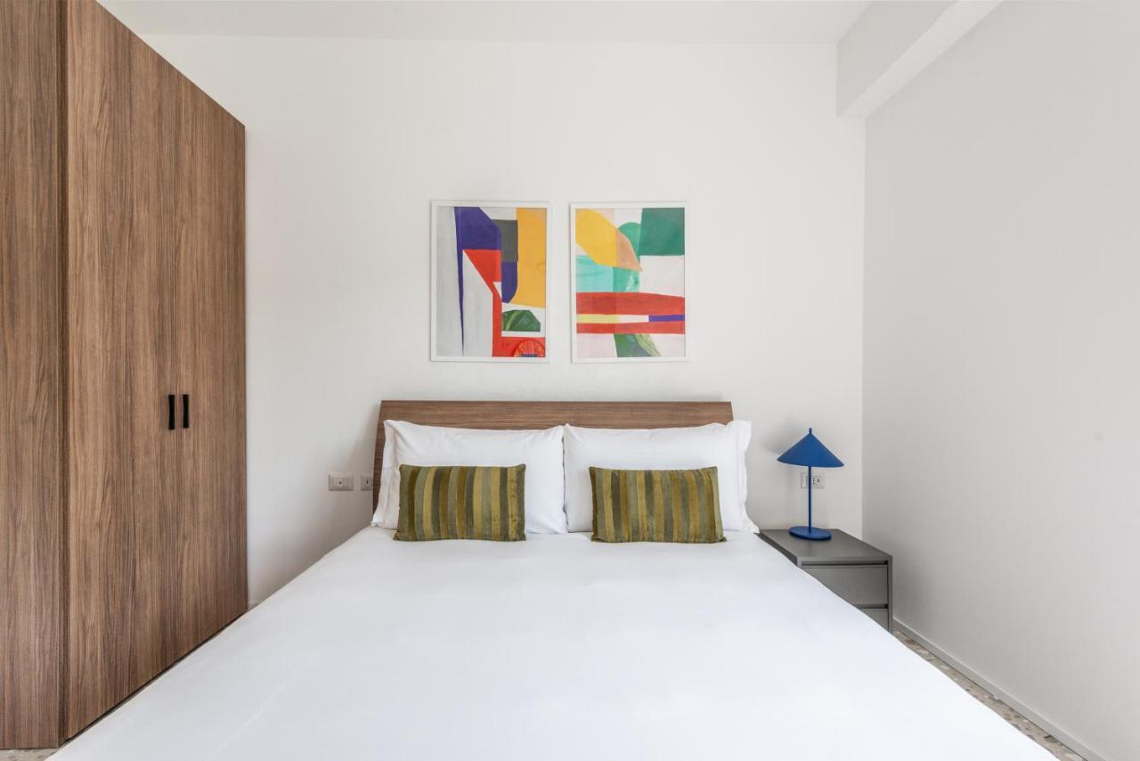One-Bedroom Apartment with Balcony