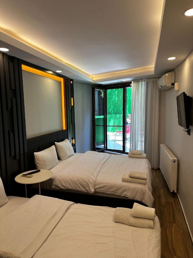 Apartment with Garden View