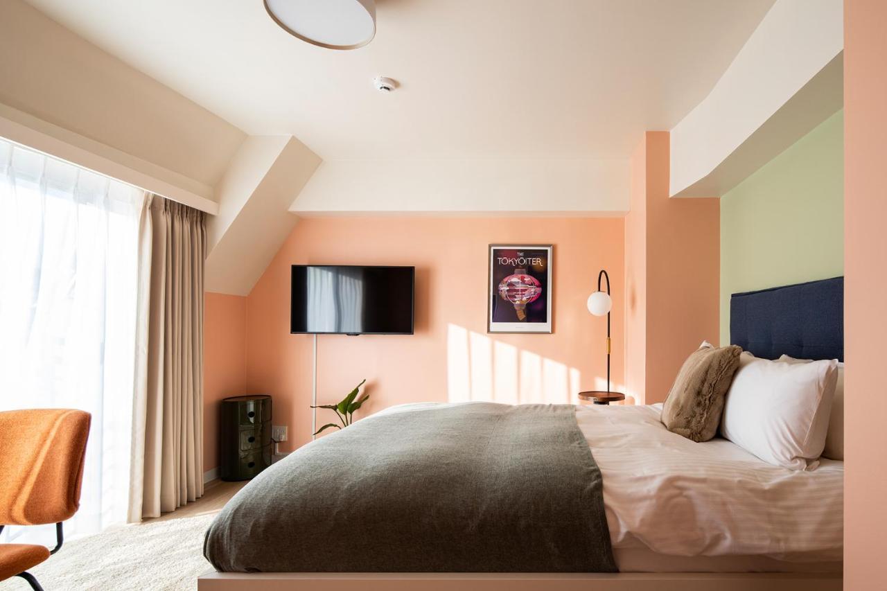 Deluxe Studio Apartment - High Floor