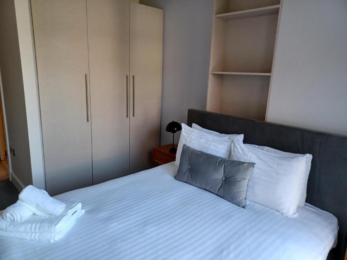 Two-Bedroom Apartment,1478370064:JPEG