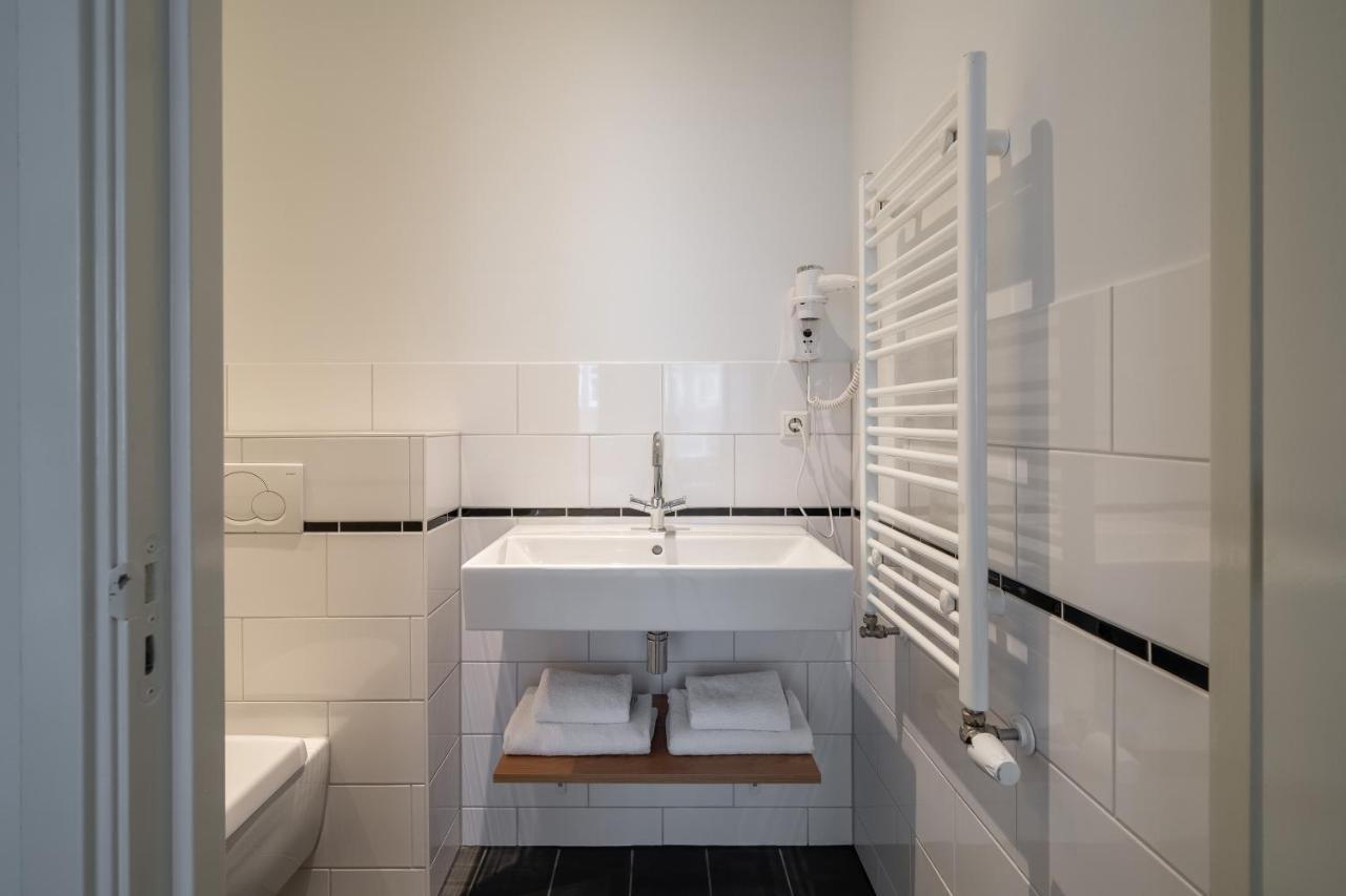 Large Studio Kitchen