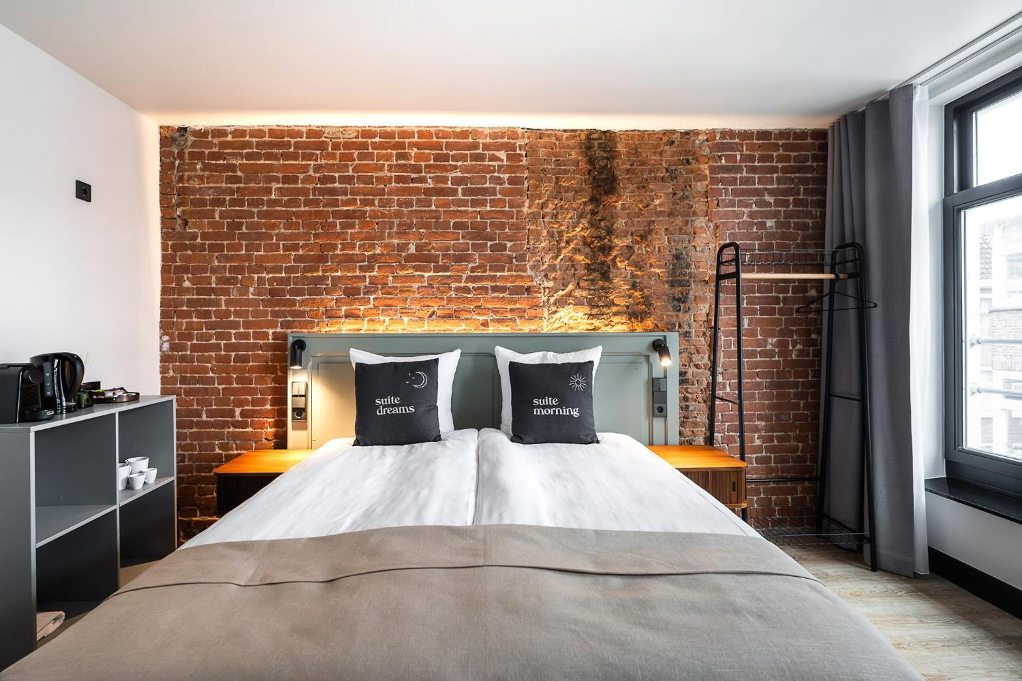 Comfort Queen Room