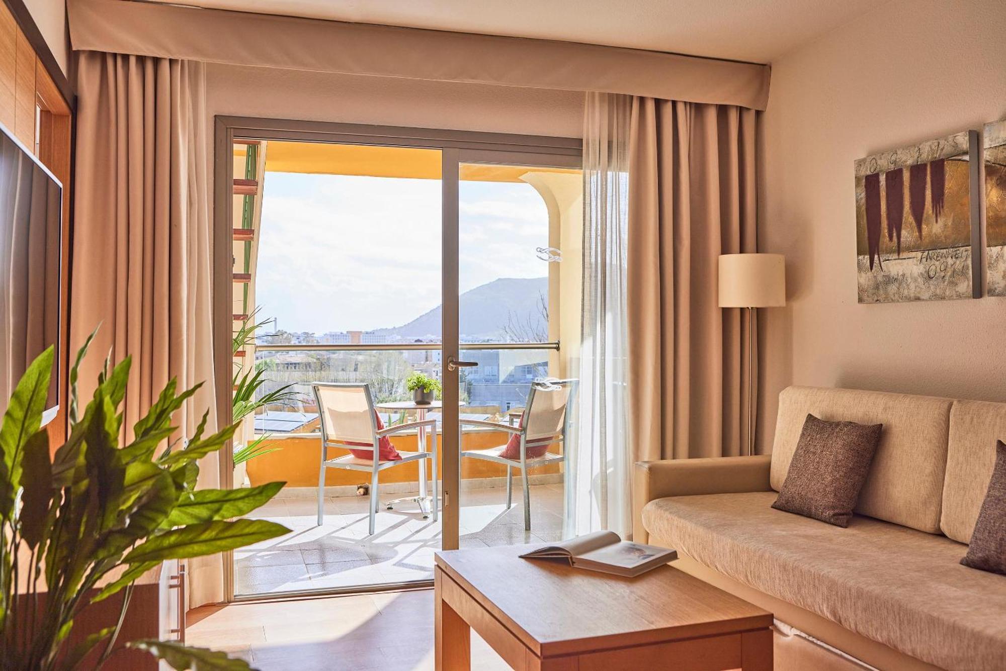 One Bedroom Penthouse Suite