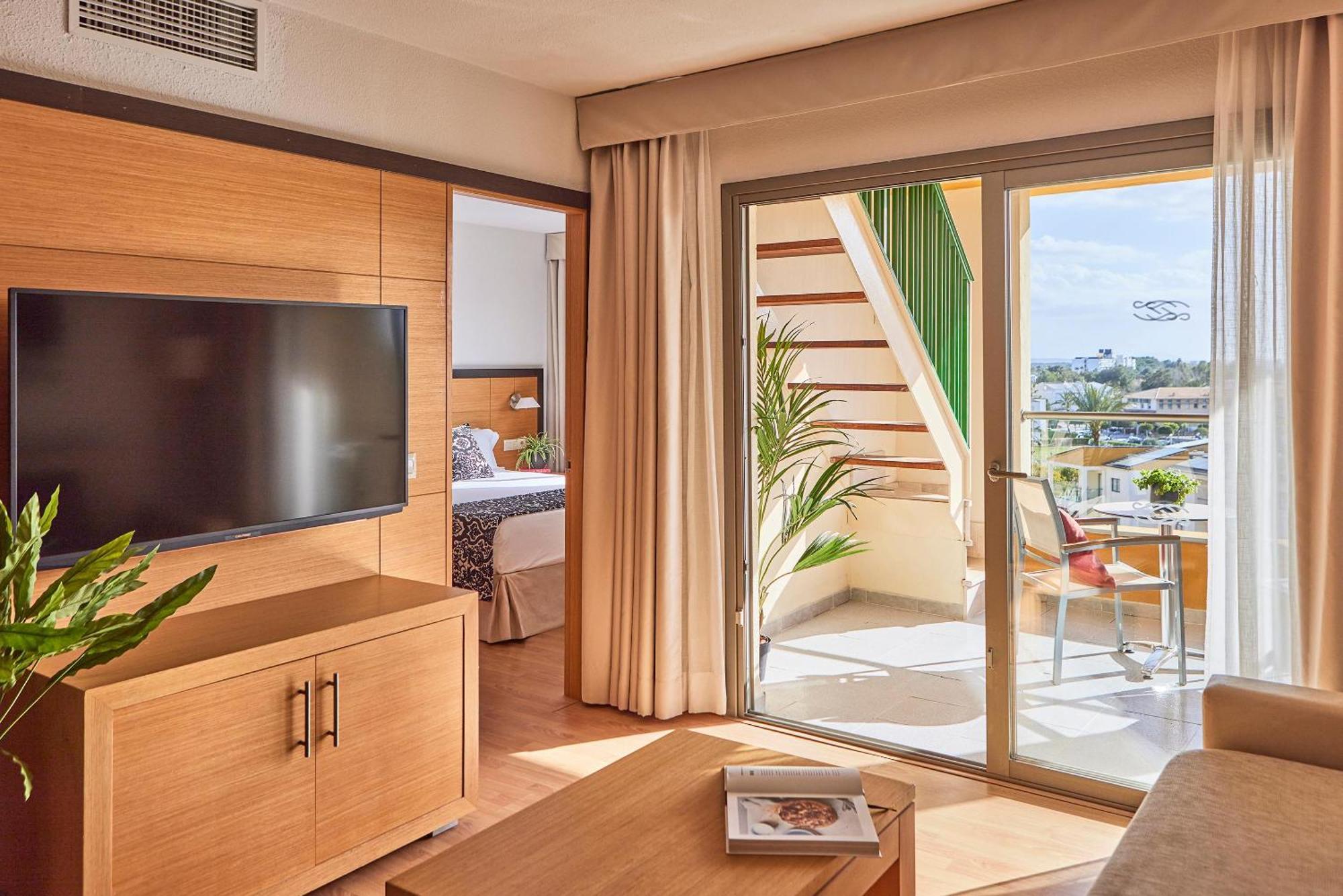One Bedroom Penthouse Suite