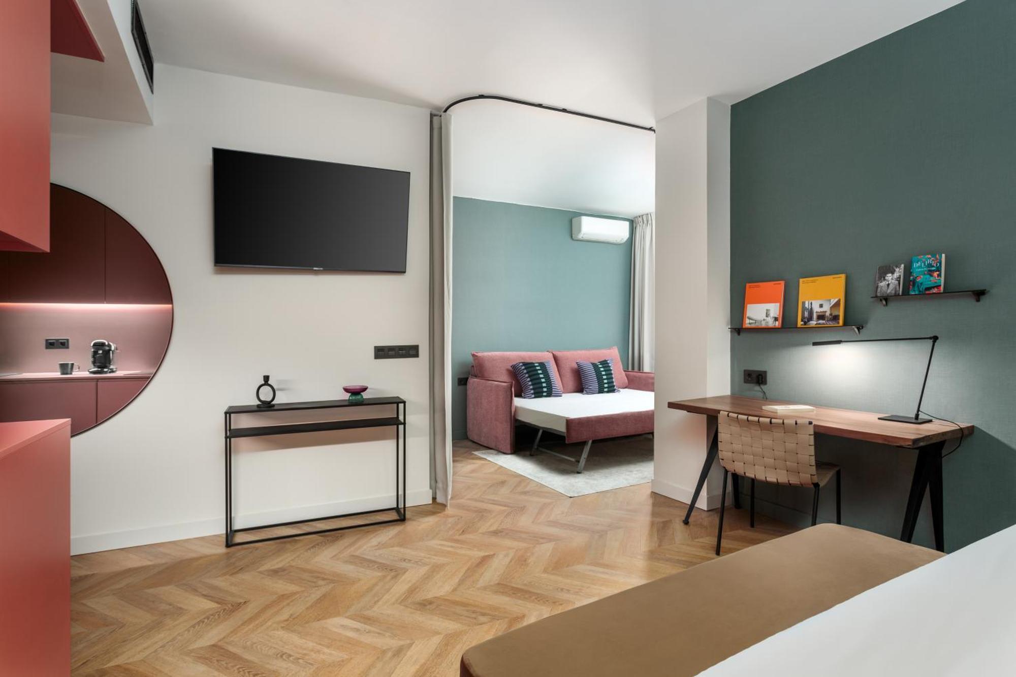Deluxe Family Room