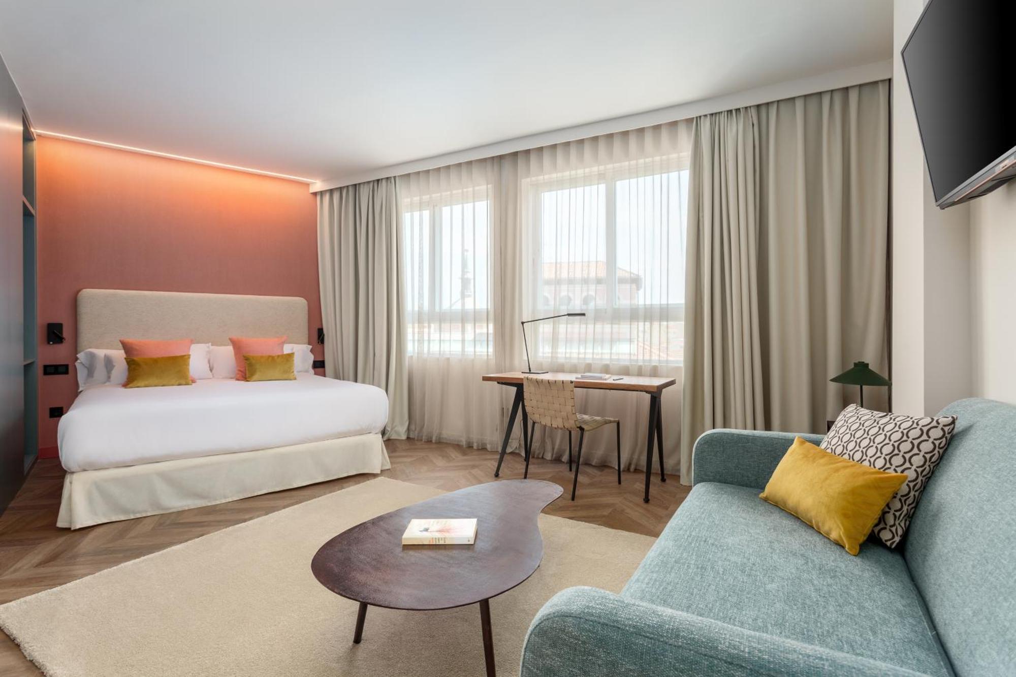 Superior Deluxe Double or Twin Room
