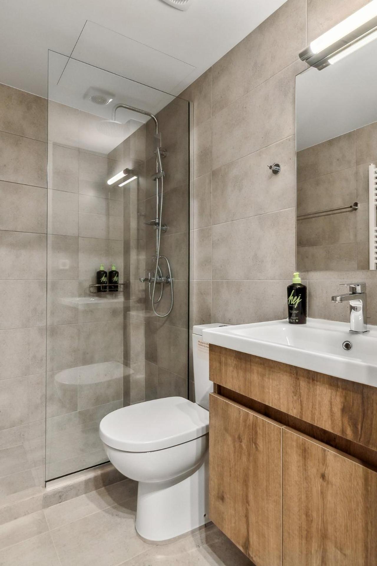 Single Studio with balcony,1531792060:JPEG