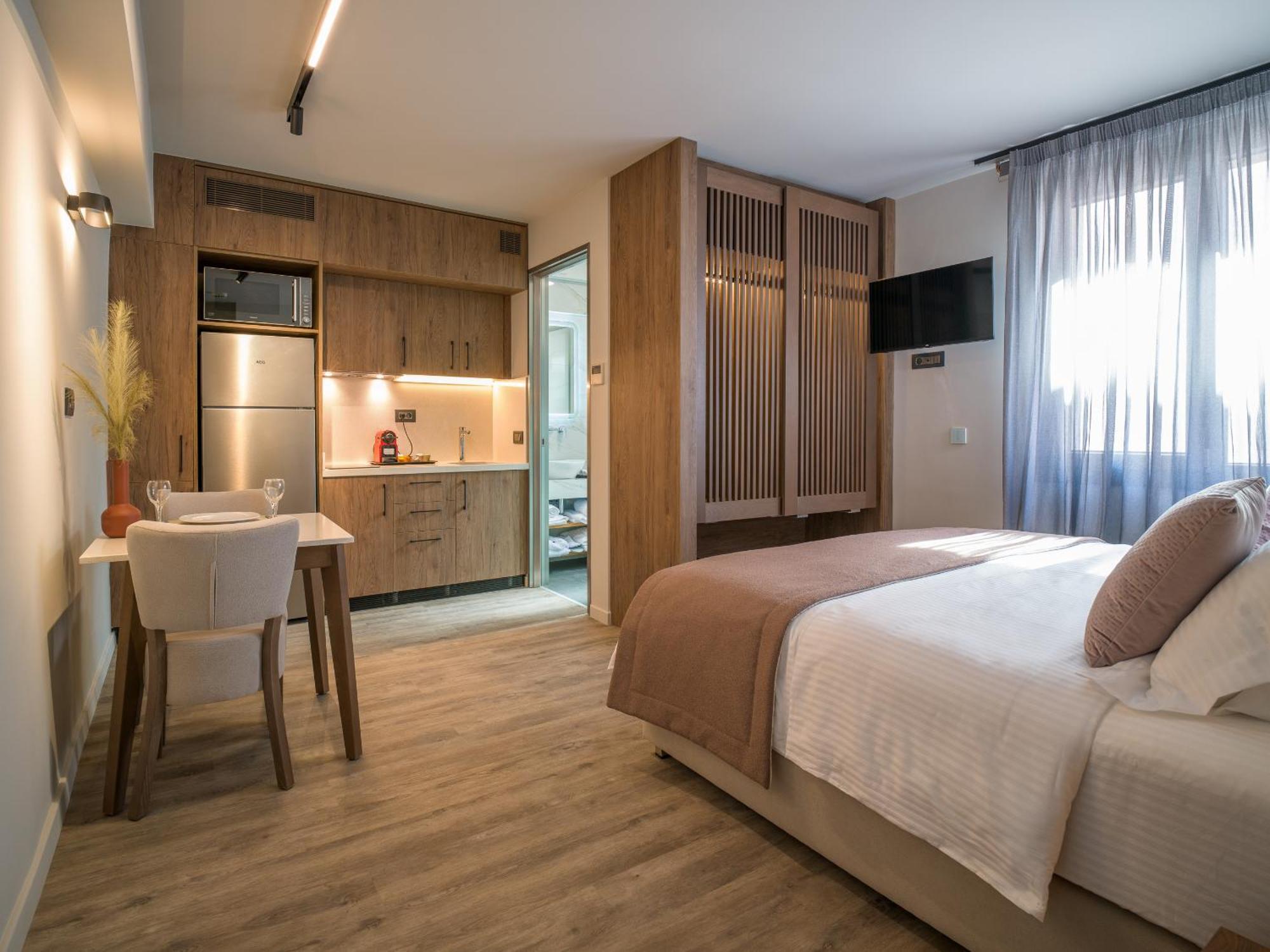 Urban King Comfort Studio