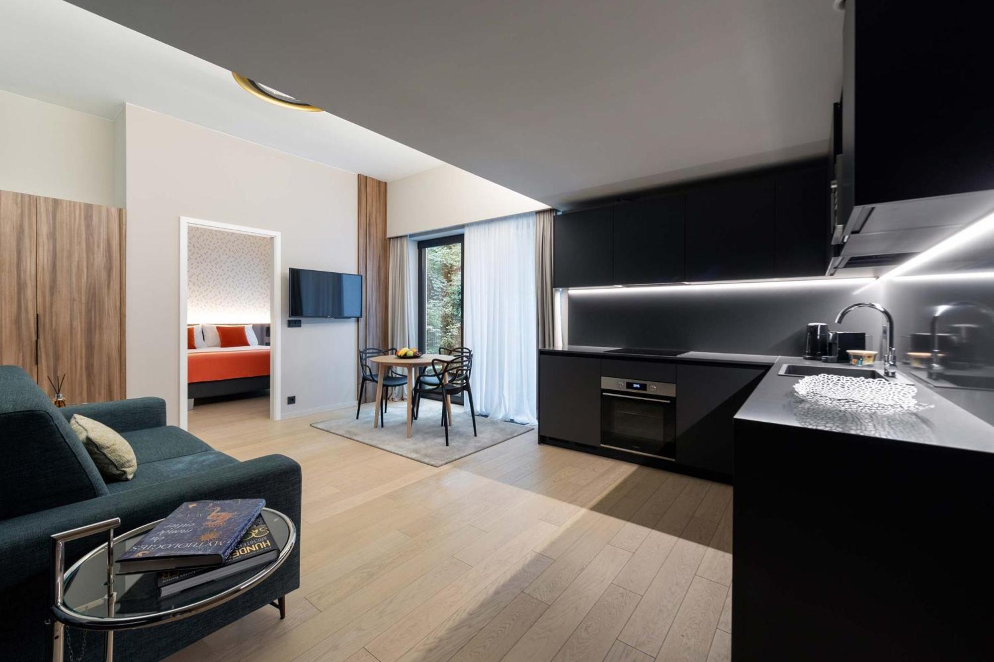 One-Bedroom Apartment