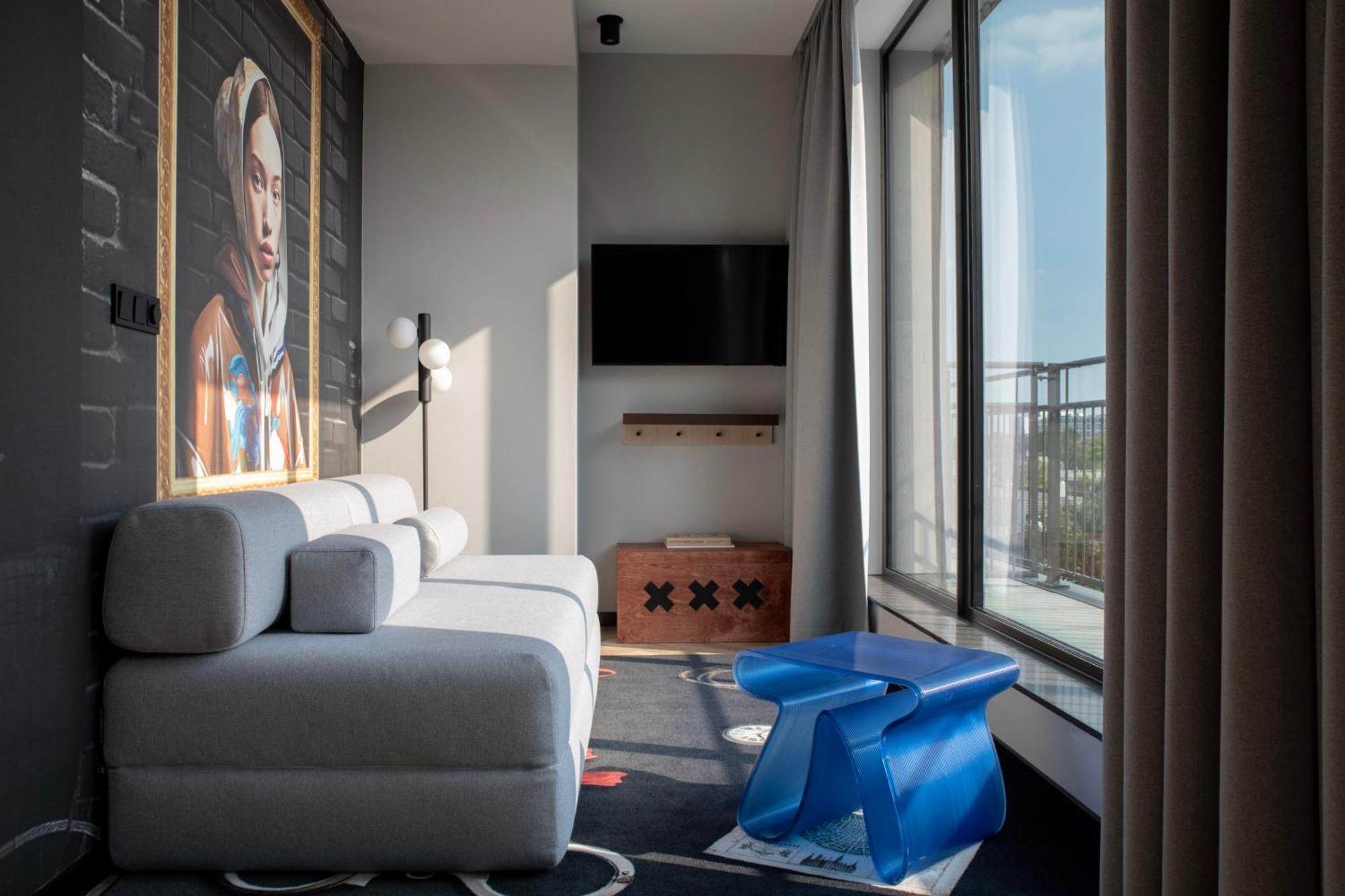 Signature Apartment - 1 Bedroom with Kitchen
