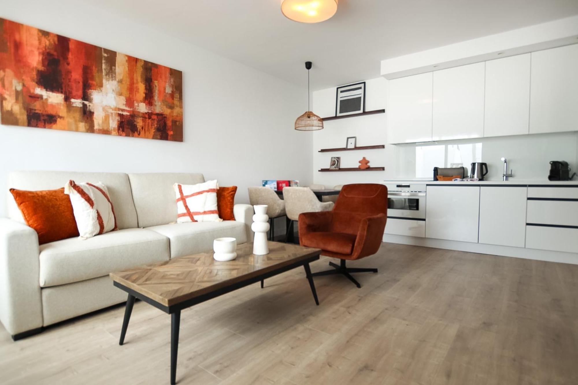 Classic Master Suite Two Bedrooms Sea View