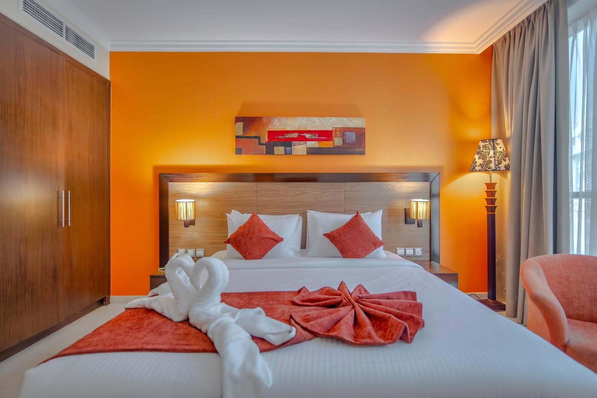 Deluxe One-Bedroom Apartment,1555454989:JPEG