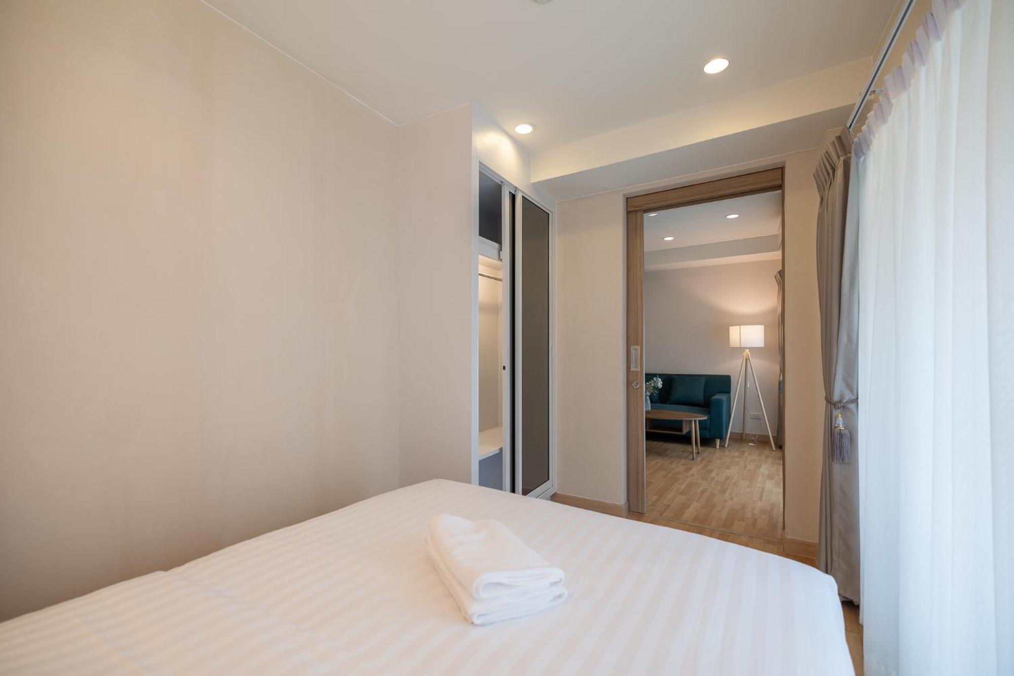 Suite Family Room