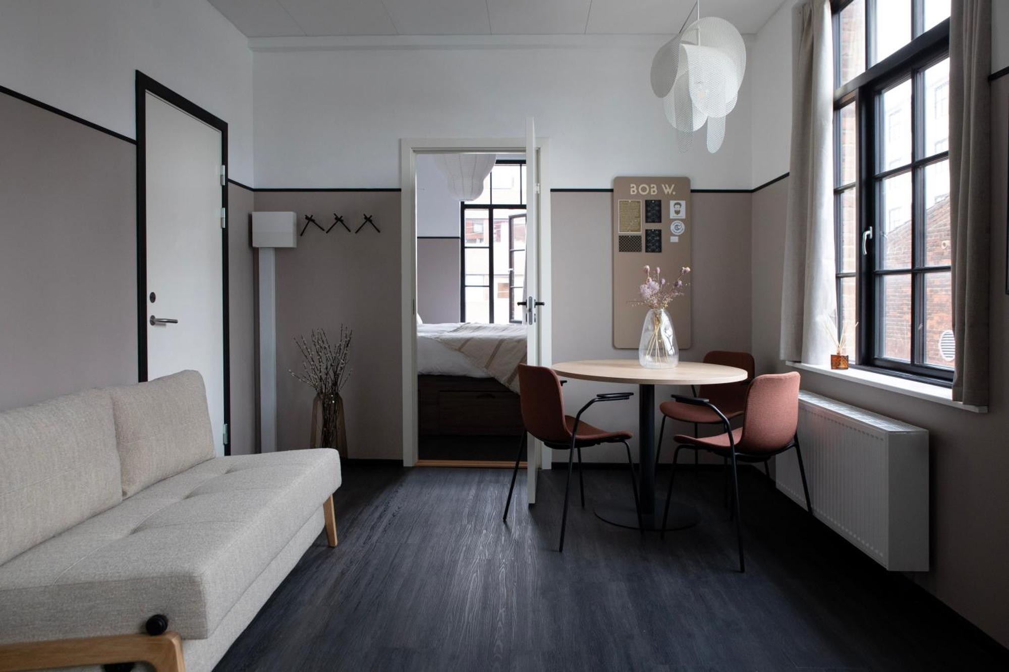 Original Apartment - 1 Bedroom with Kitchen