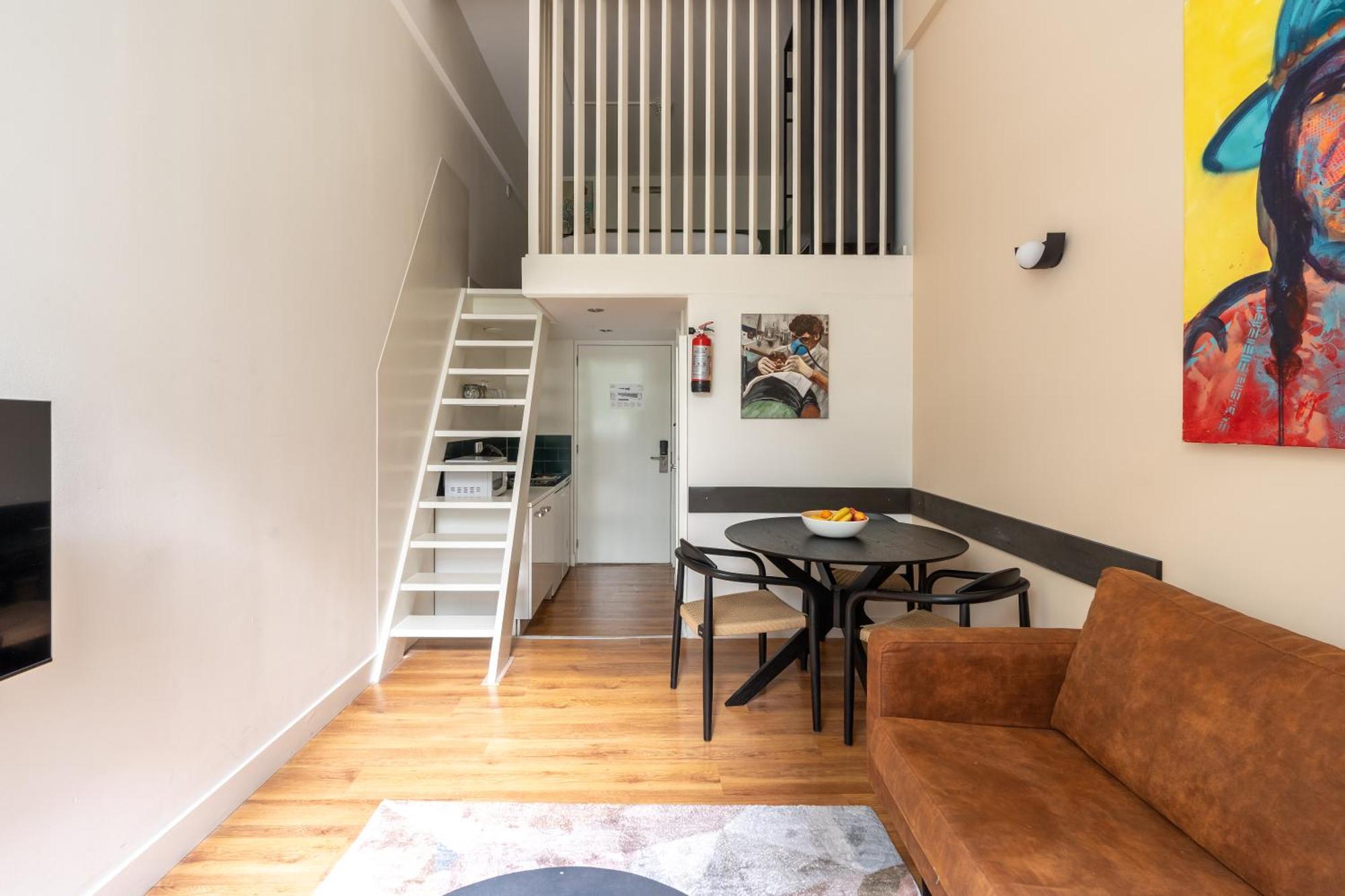 Medium Studio Kitchen Duplex