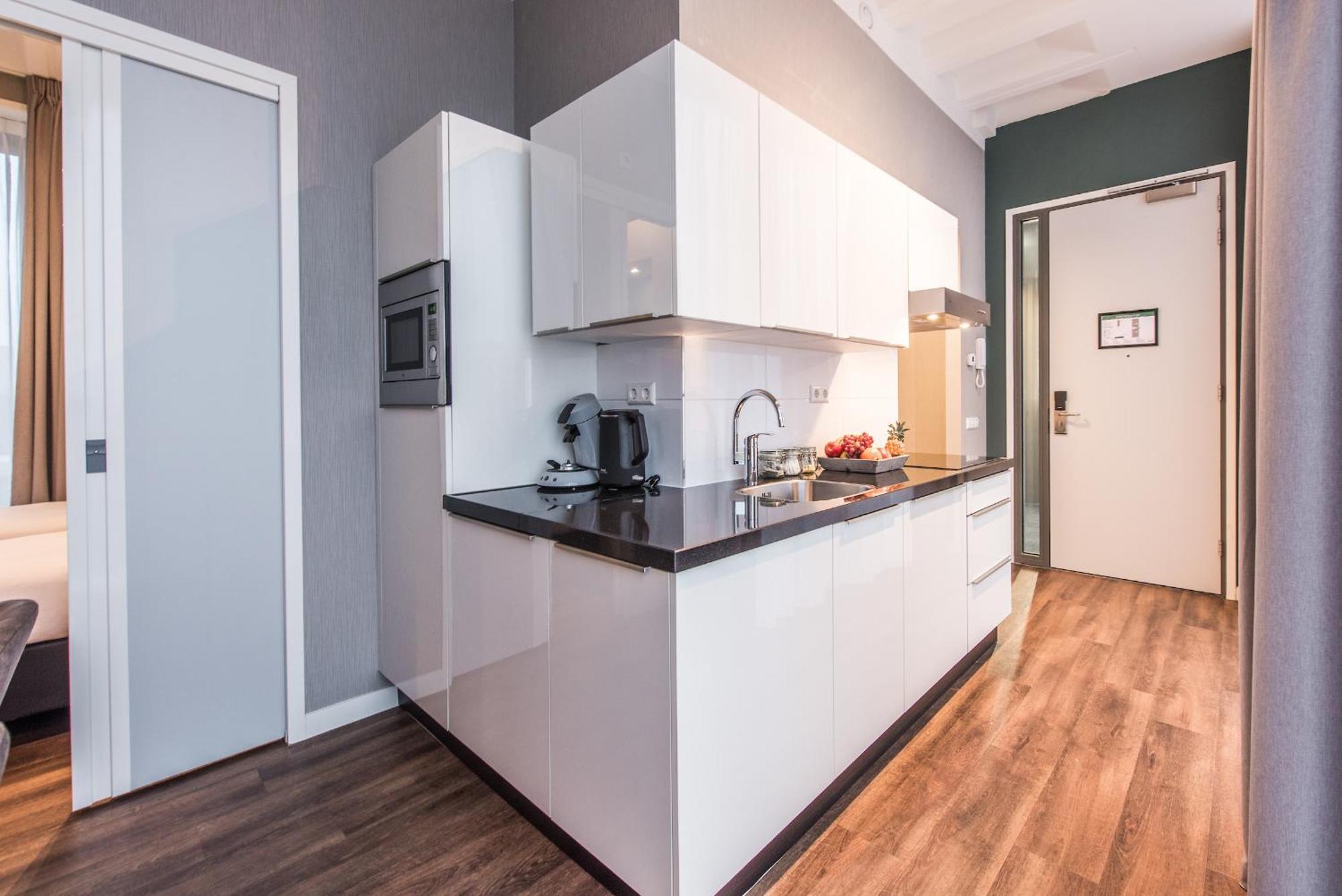 Large 2 Bedroom Apartment Accessible