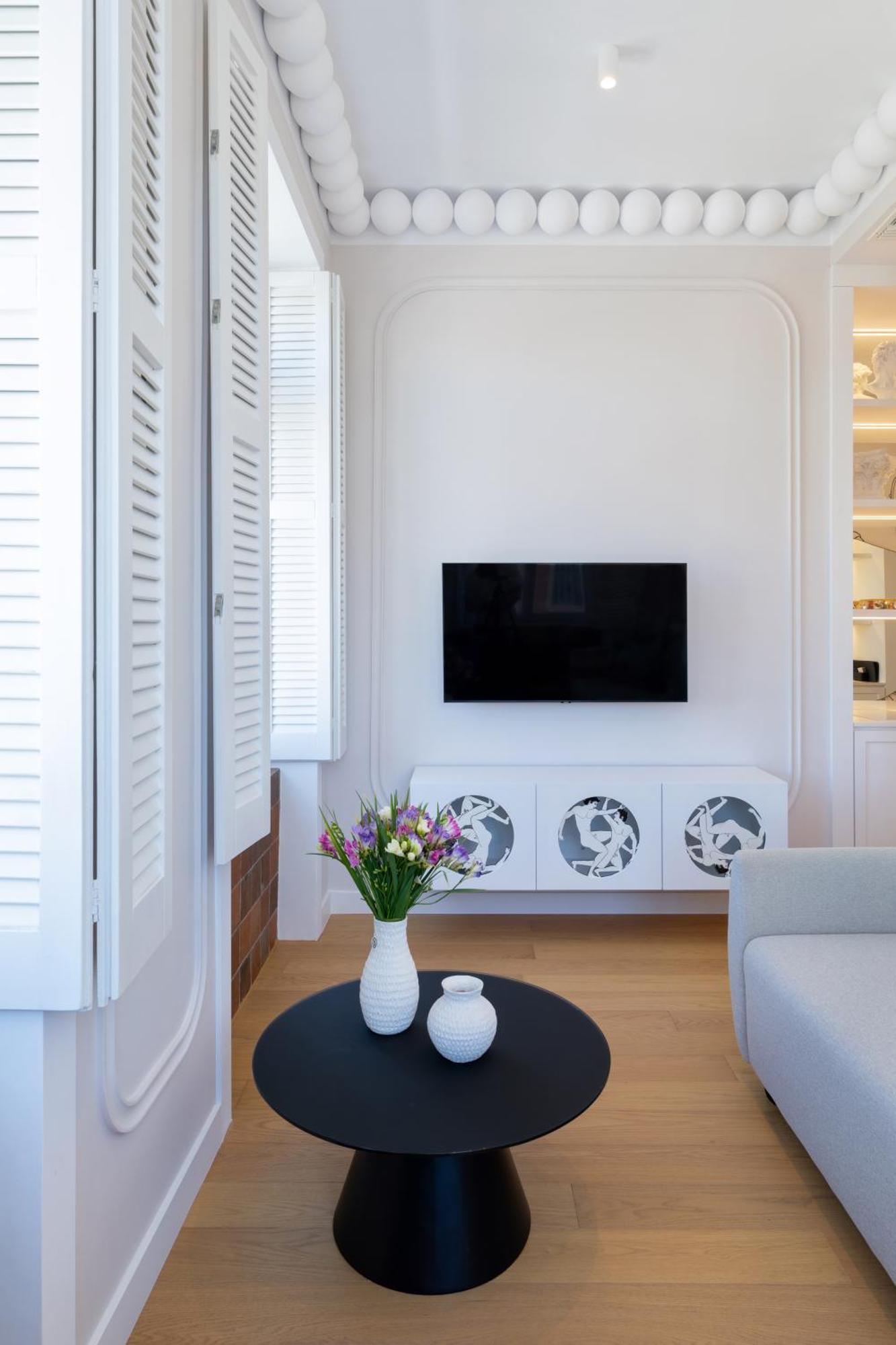 Apartment with Mountain View,1578907367:JPEG