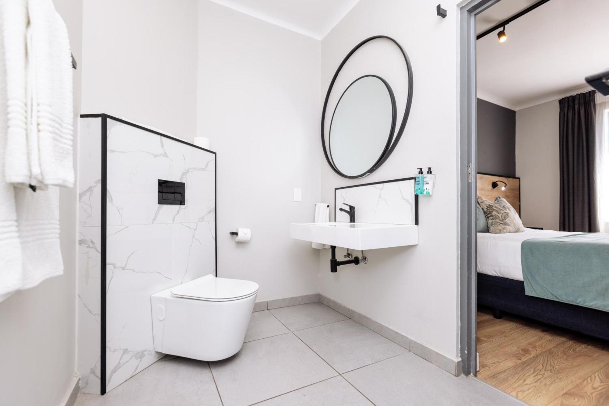 Standard King Room,1587569280:JPEG