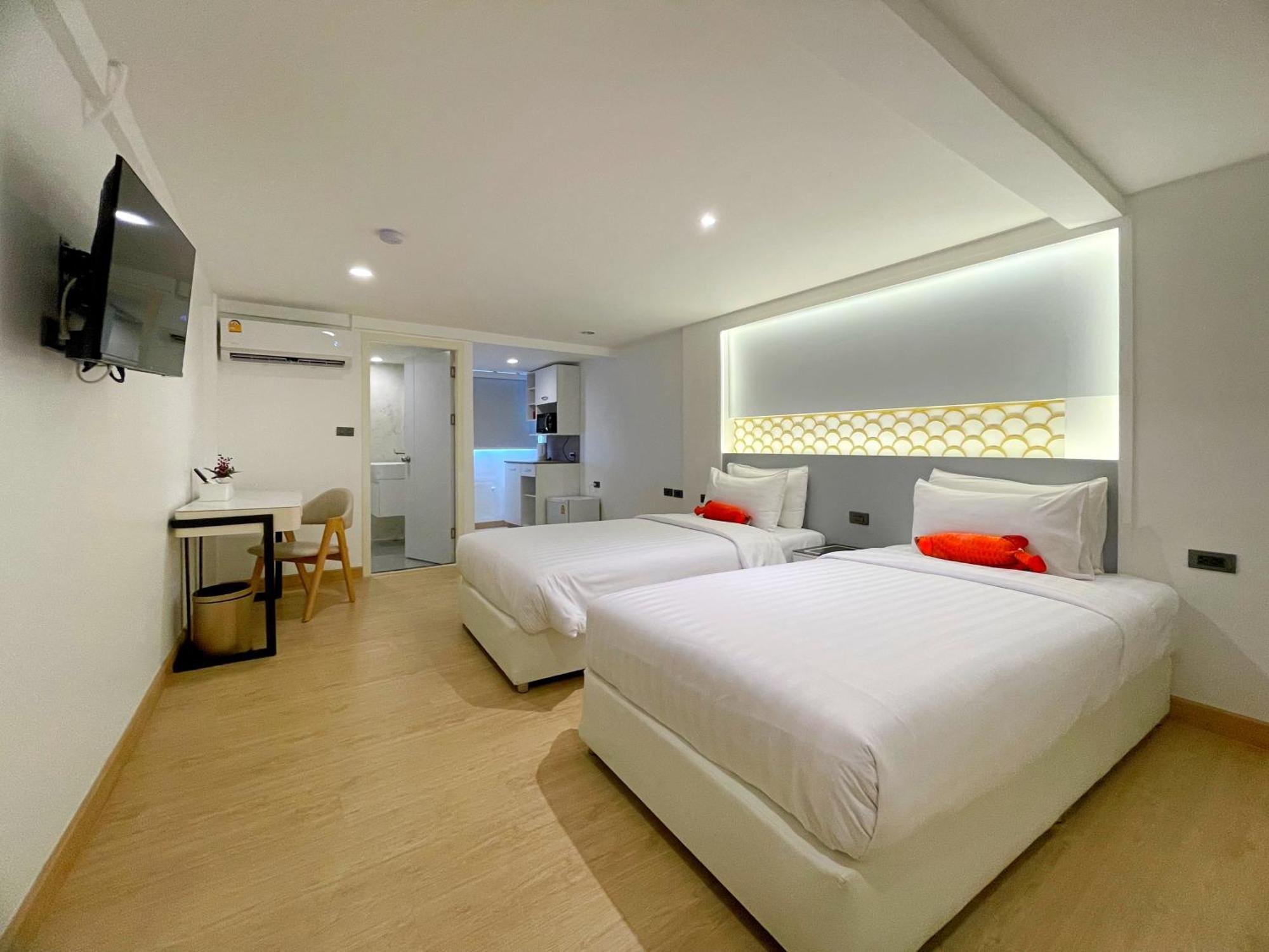 Deluxe Twin Room